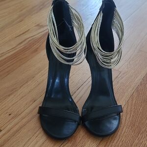 🔶️5 for $30🔶️ Black and Gold Ankle Strap Hi Heeled Sandals
